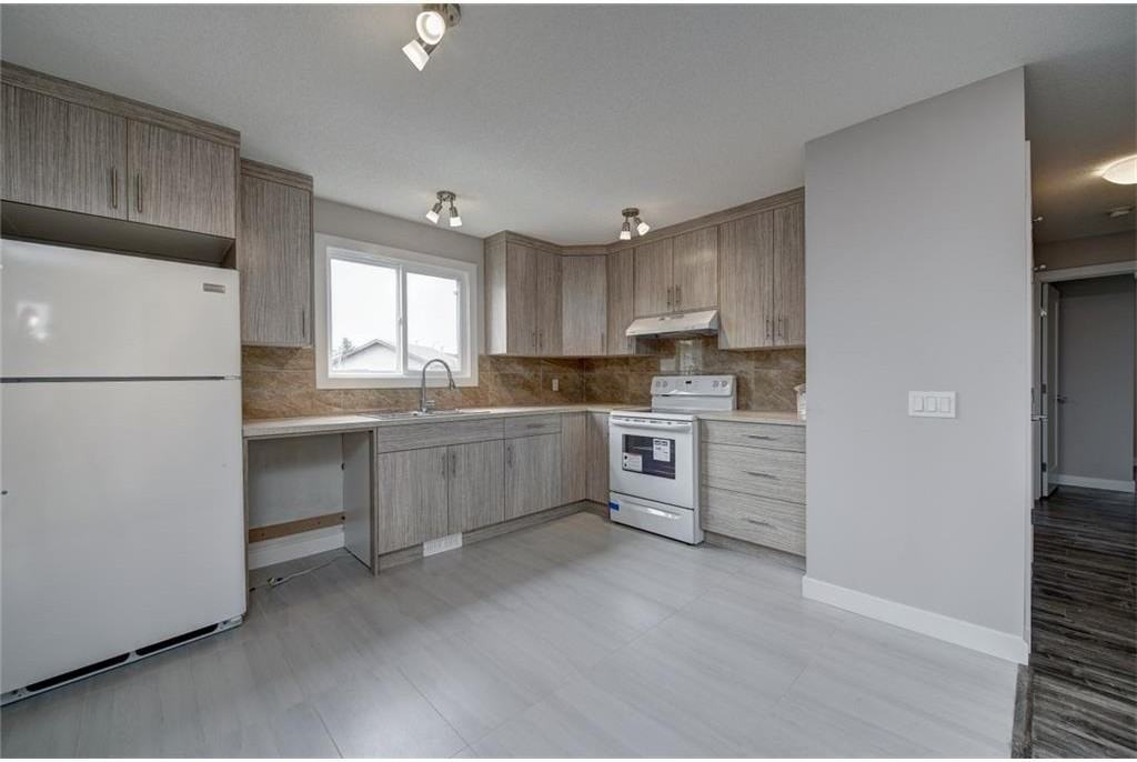 116 Castlebrook Way Ne #1 - Photo 5 of 12