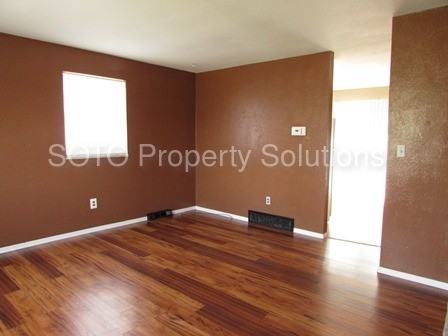 2715 Themis St - Photo 2 of 7