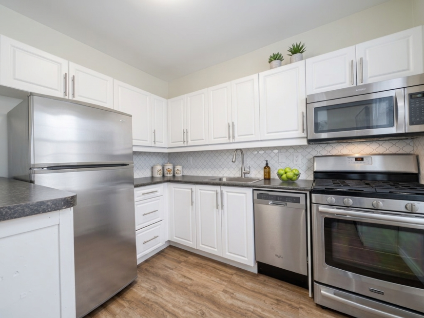 92 Neville Park Blvd - Photo 2 of 10