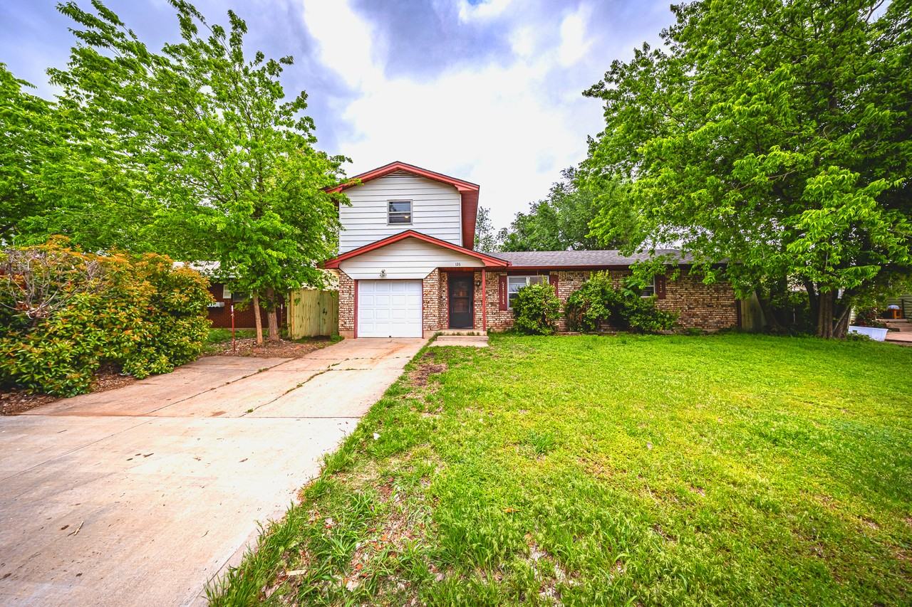 126 Ne Angus St #1 - Photo 2 of 24