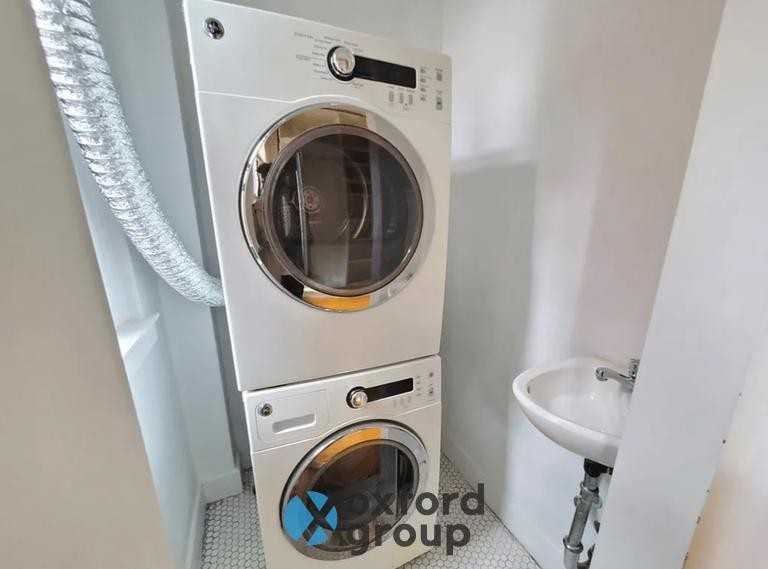 290 E 75th St - Photo 6 of 6