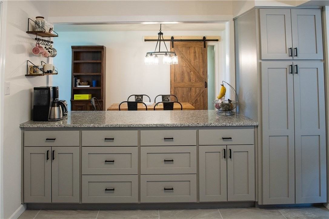 1861 W Deane St - Photo 4 of 29