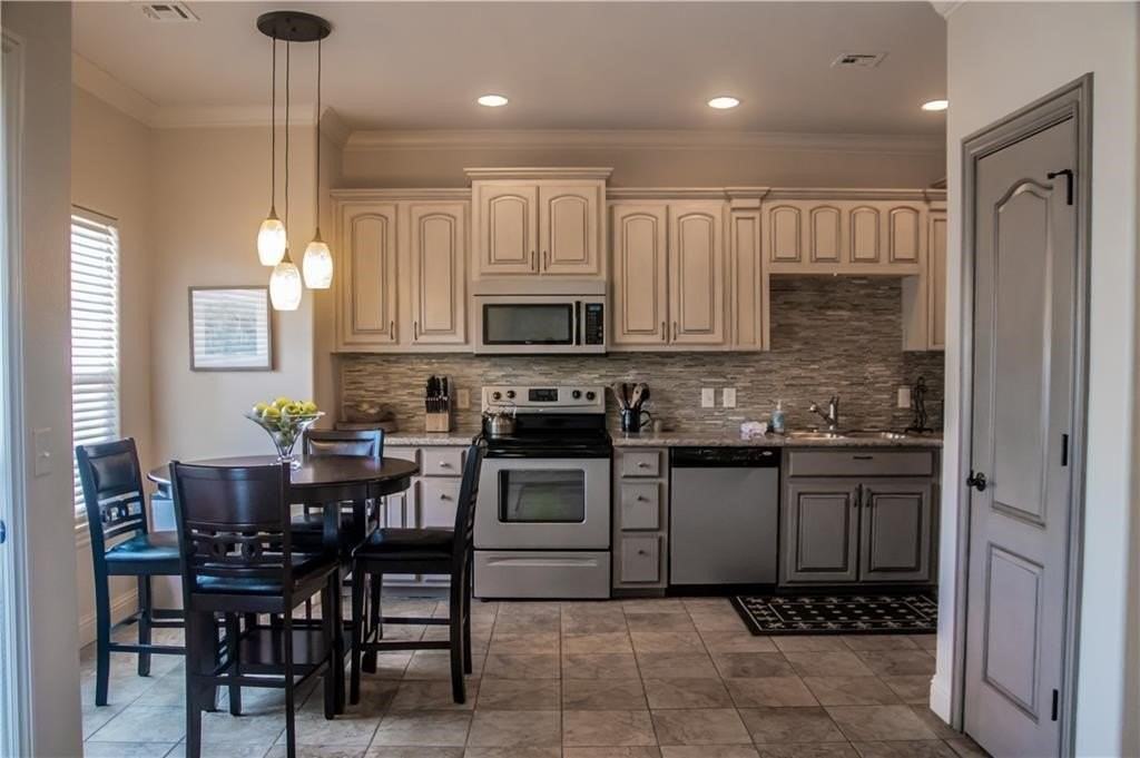 608 Sw 5th St - Photo 4 of 19