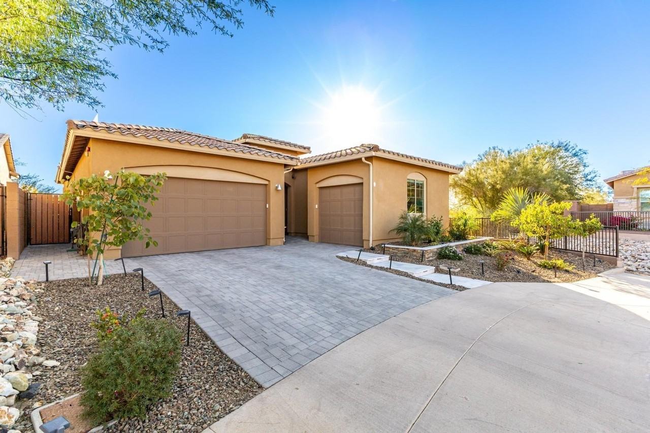 7611 E Camino Vivaz - Photo 3 of 48