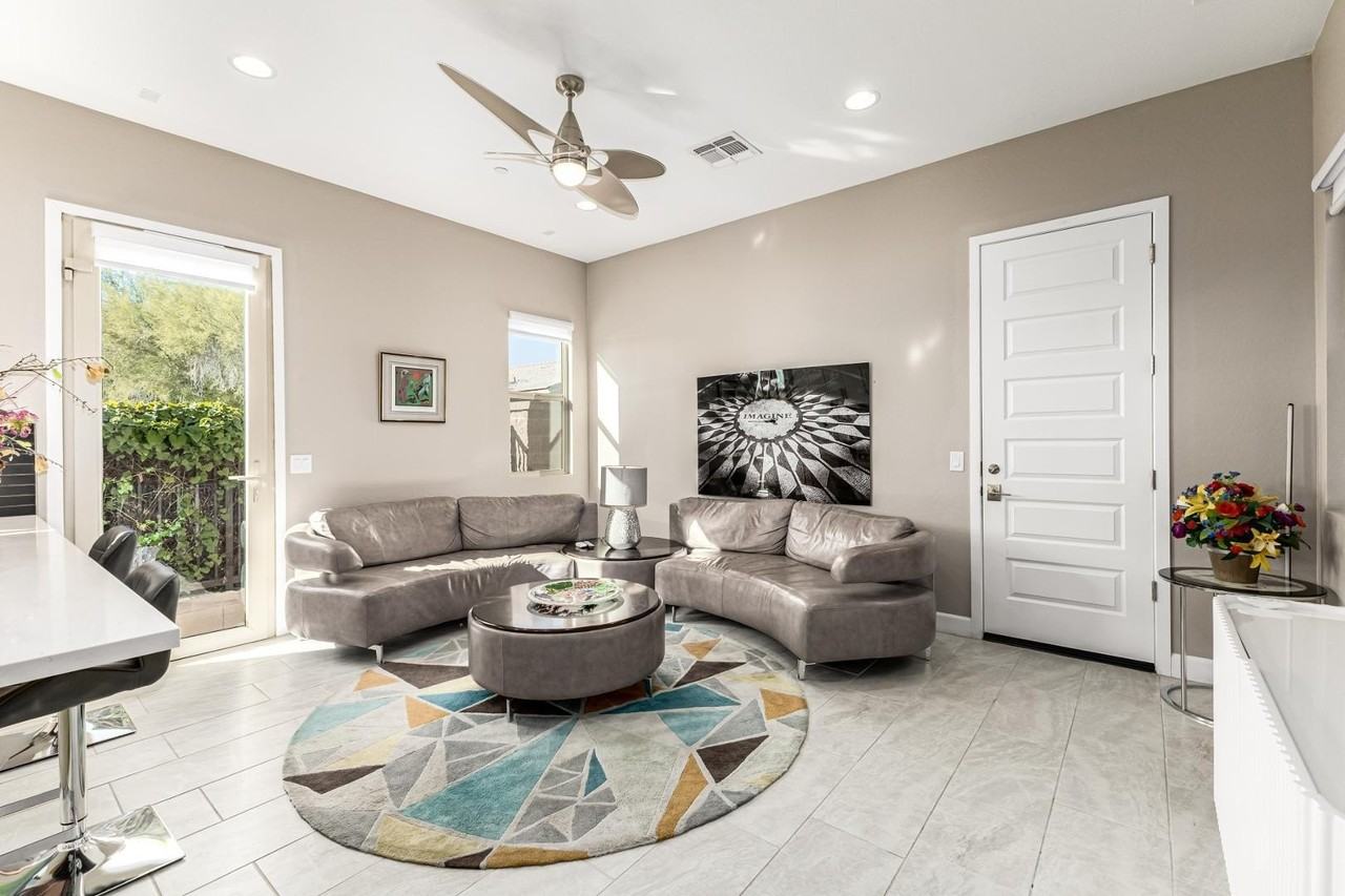 7611 E Camino Vivaz - Photo 4 of 19