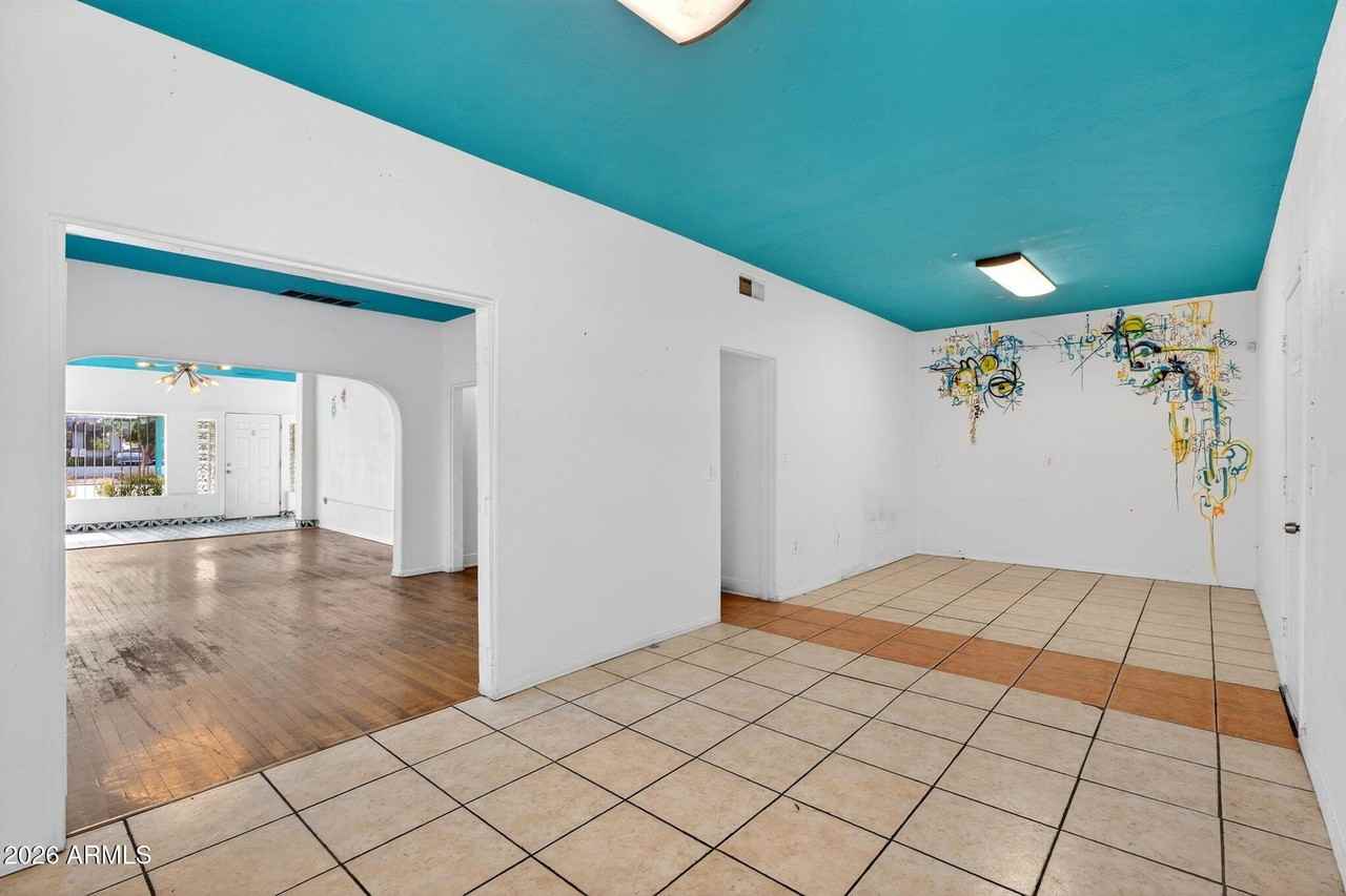 3838 N 7th St - Photo 6 of 30