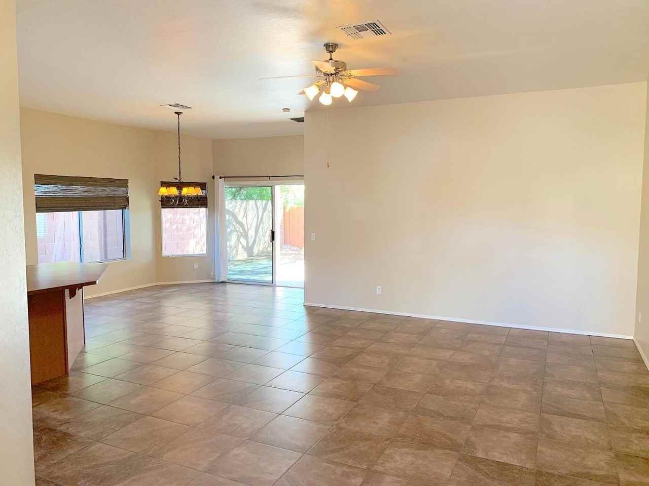 4132 E Chambers St - Photo 5 of 28