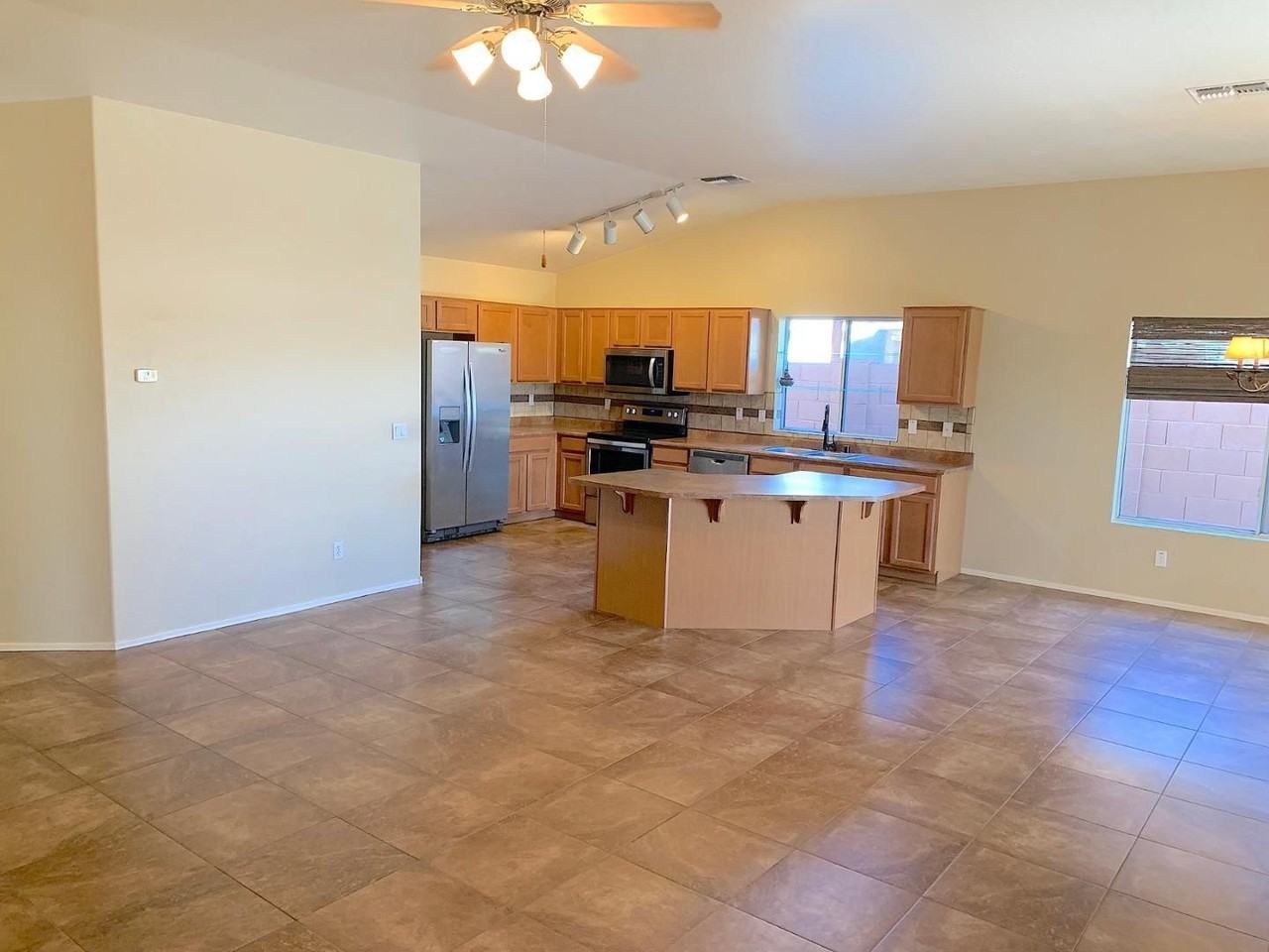 4132 E Chambers St - Photo 6 of 28