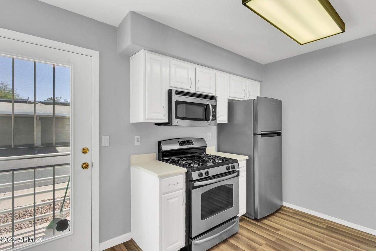 1505 N Center St #215 - Photo 4 of 17