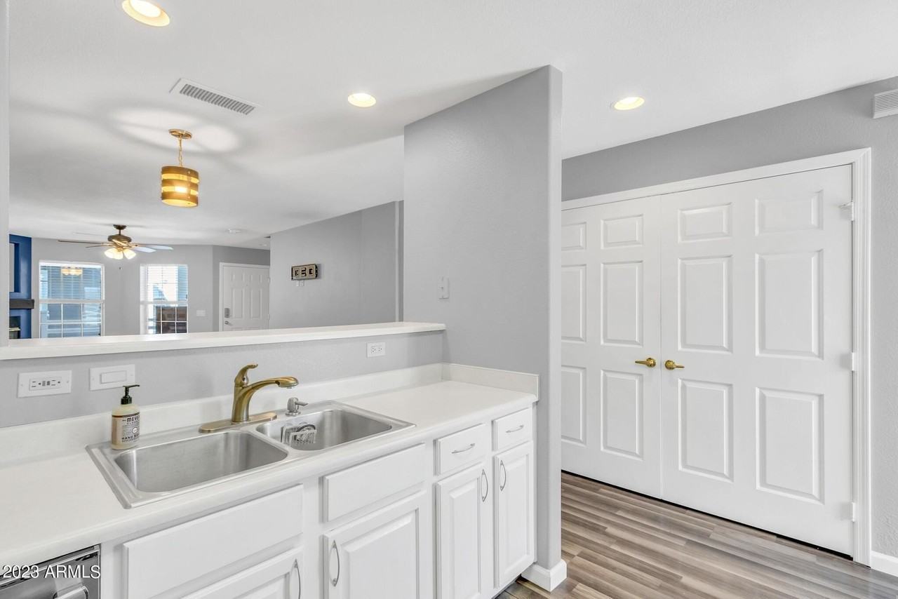 1505 N Center St #215 - Photo 7 of 17
