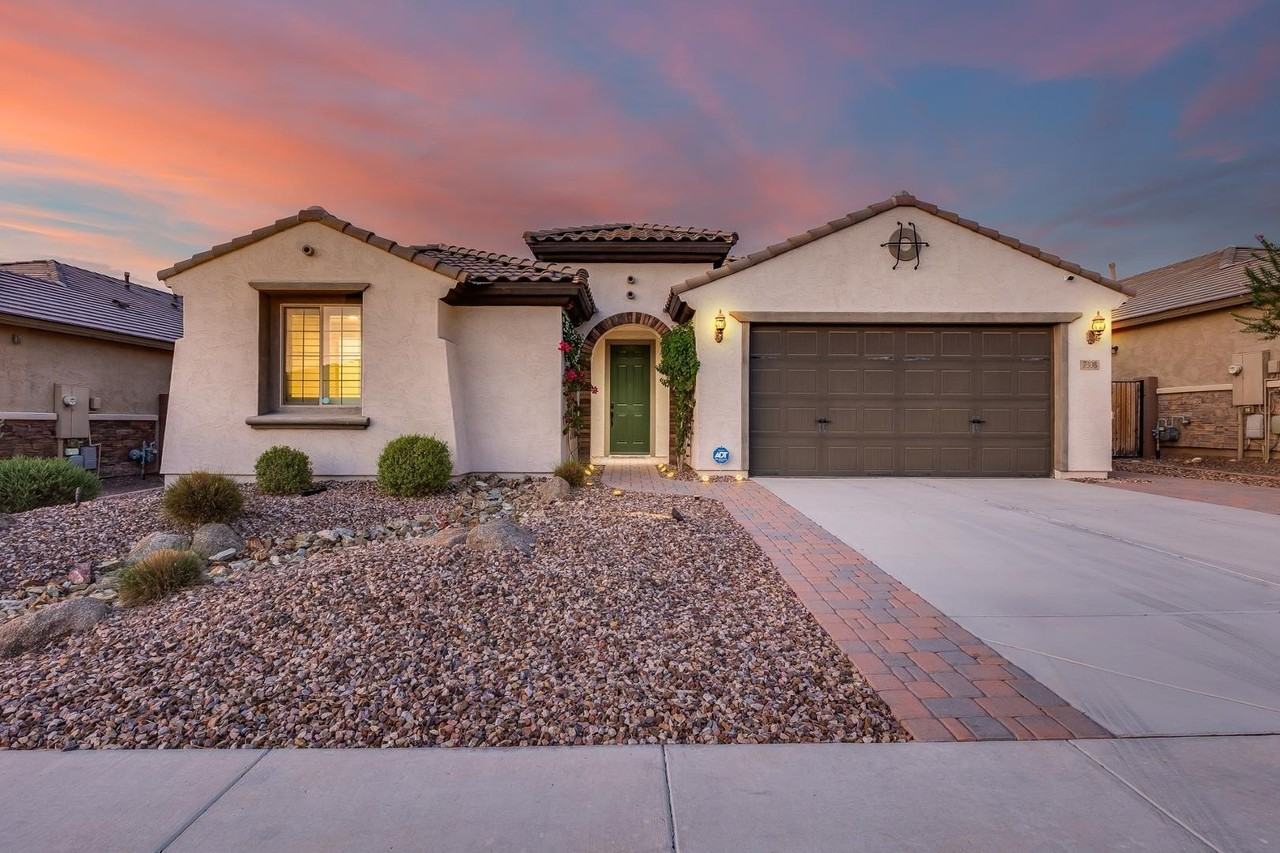 7308 W Tombstone Trl - Photo 3 of 48