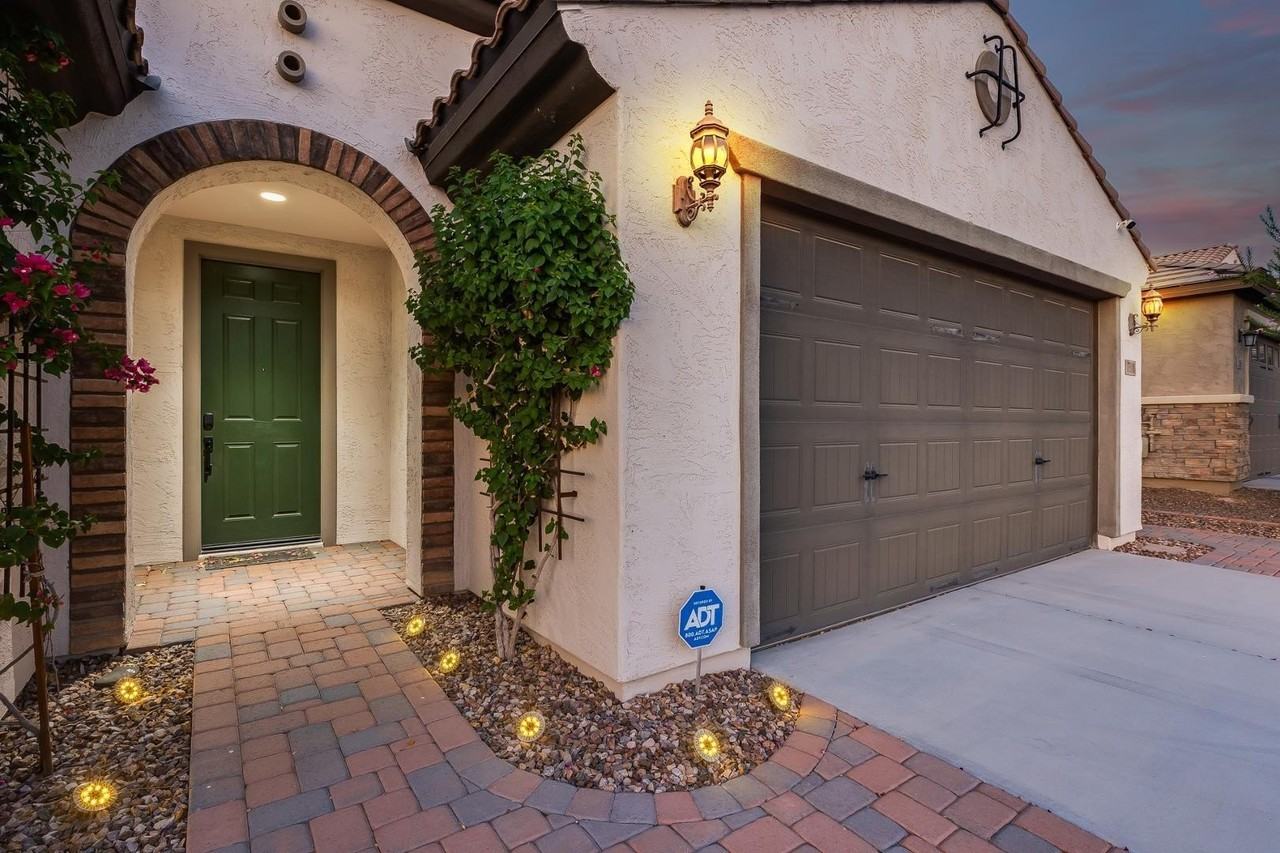 7308 W Tombstone Trl - Photo 5 of 48