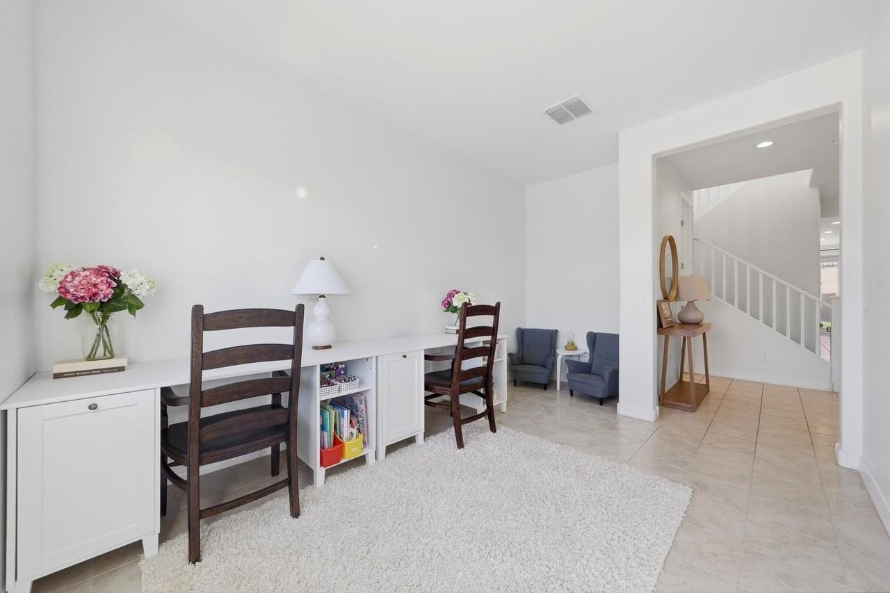 20234 W Turney Ave - Photo 6 of 50