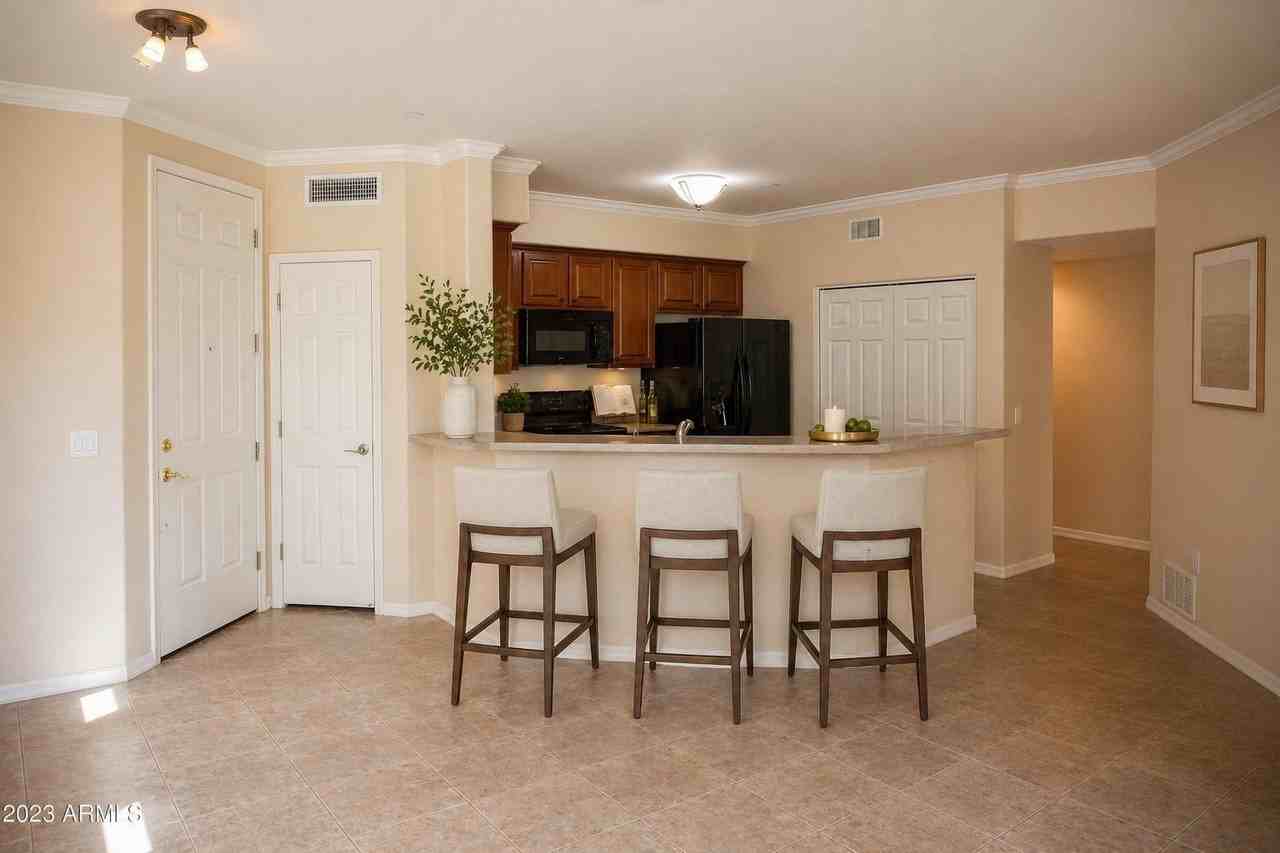 3330 S Gilbert Rd #1007 - Photo 4 of 17