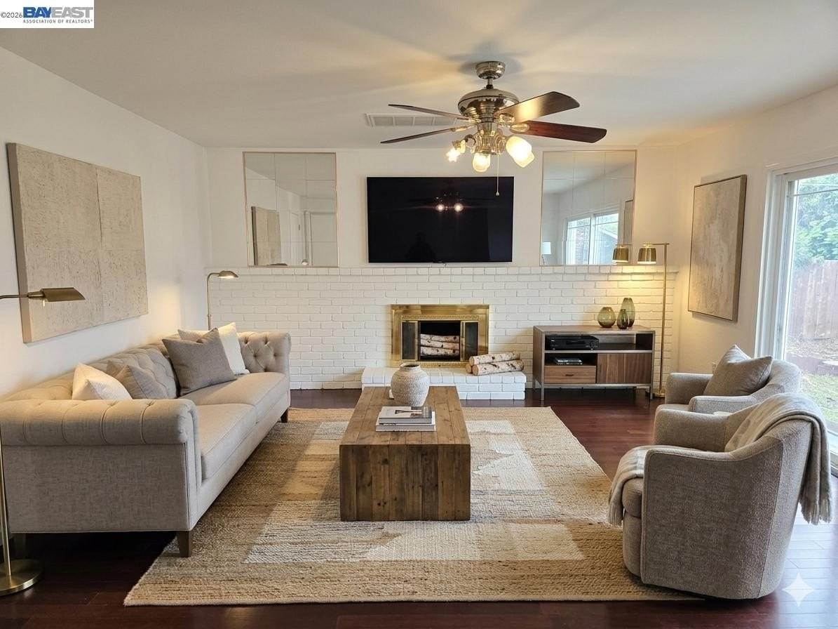 34 Kingswood Dr - Photo 3 of 17