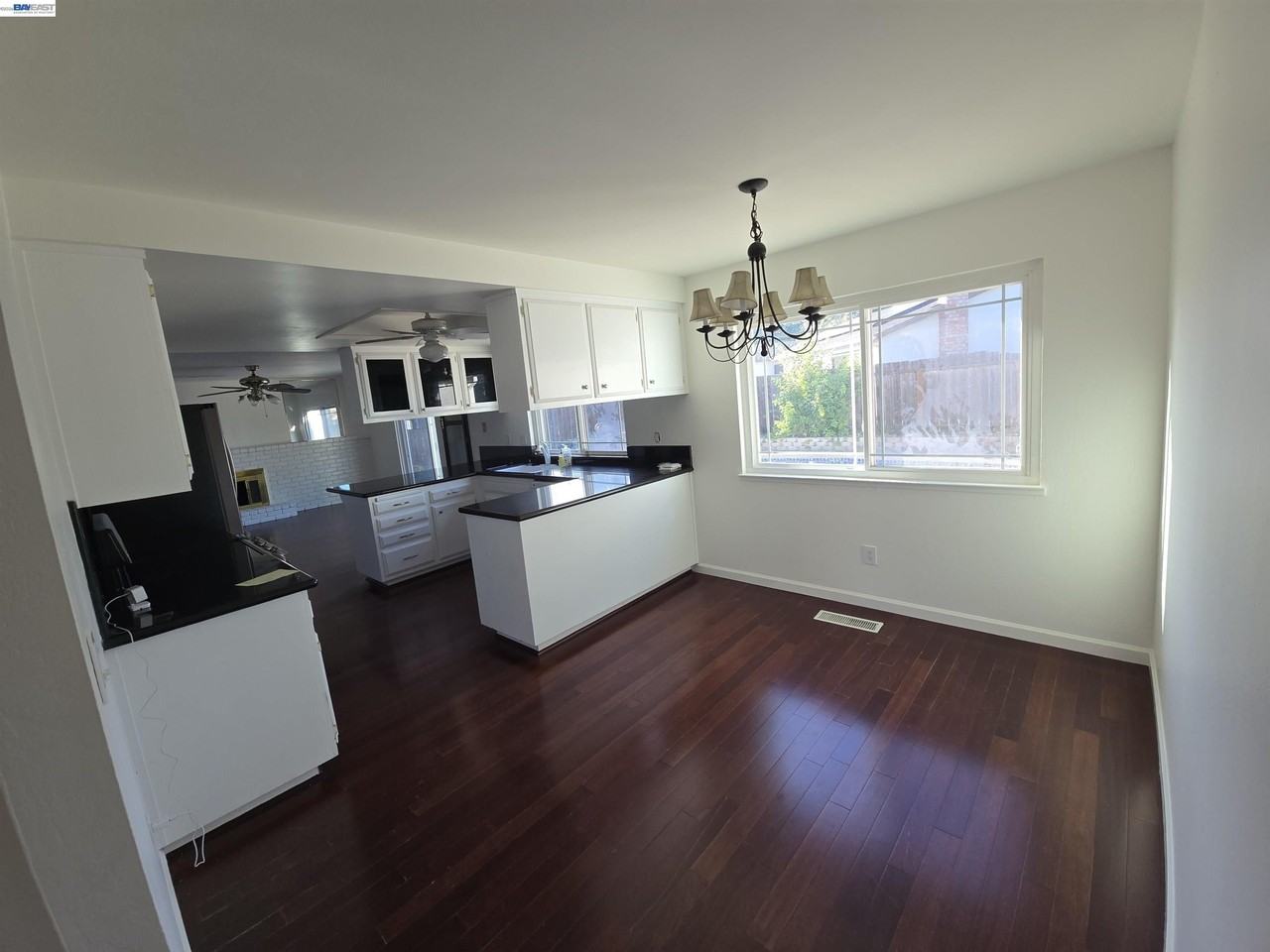 34 Kingswood Dr - Photo 7 of 17