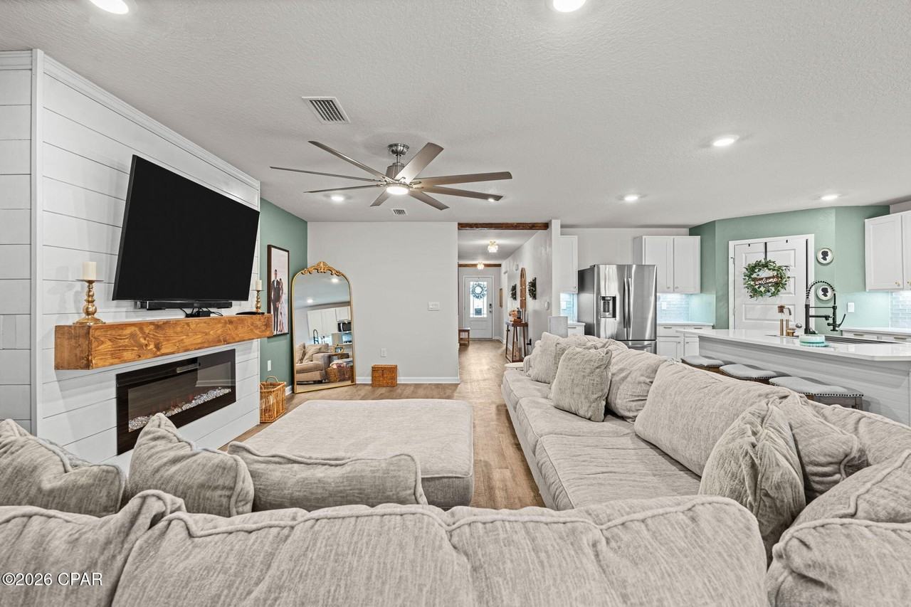 4801 Conner Ln - Photo 6 of 36