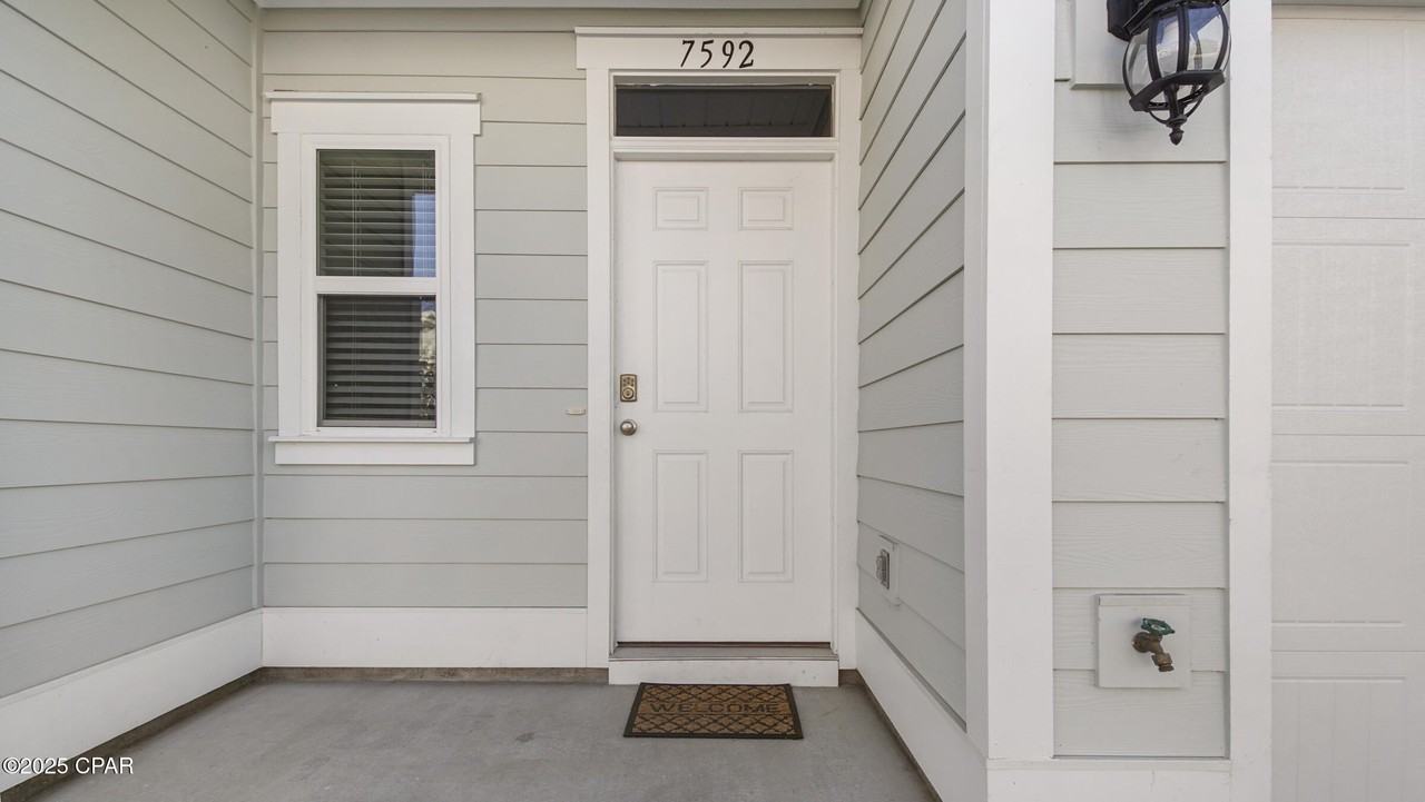 7592 Shadow Lake Dr - Photo 4 of 39