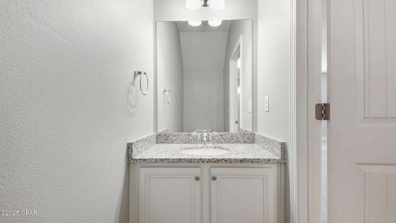 7592 Shadow Lake Dr - Photo 7 of 39