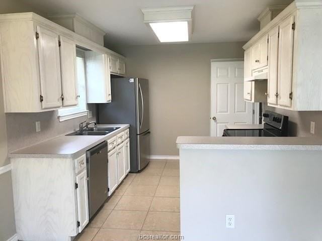 214 Bernburg Ct - Photo 7 of 26