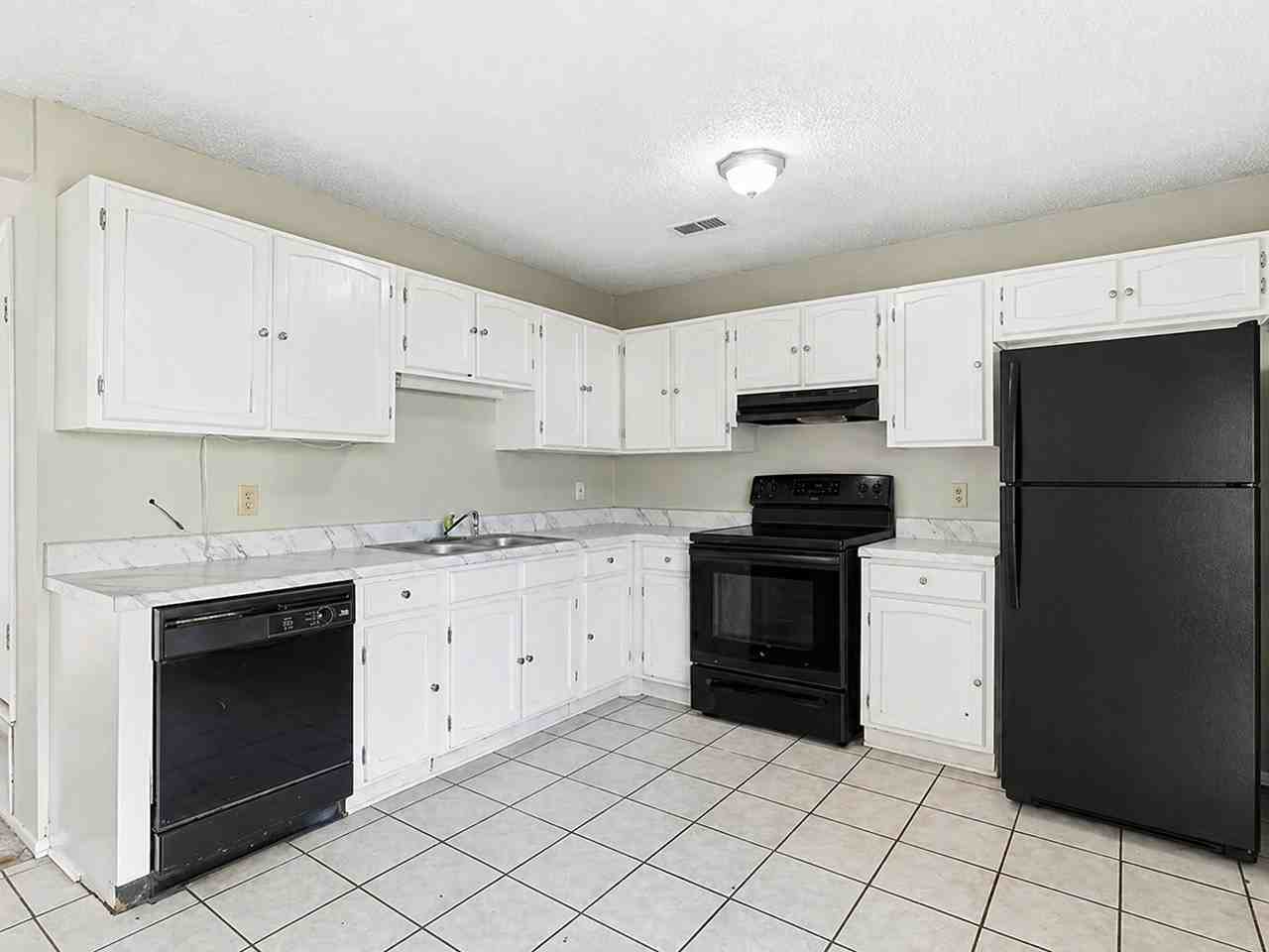 1935 Springlake Ct #1 - Photo 4 of 10