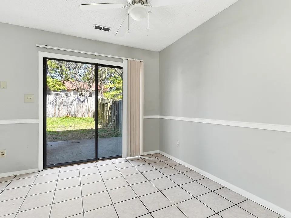 1935 Springlake Ct #1 - Photo 6 of 10