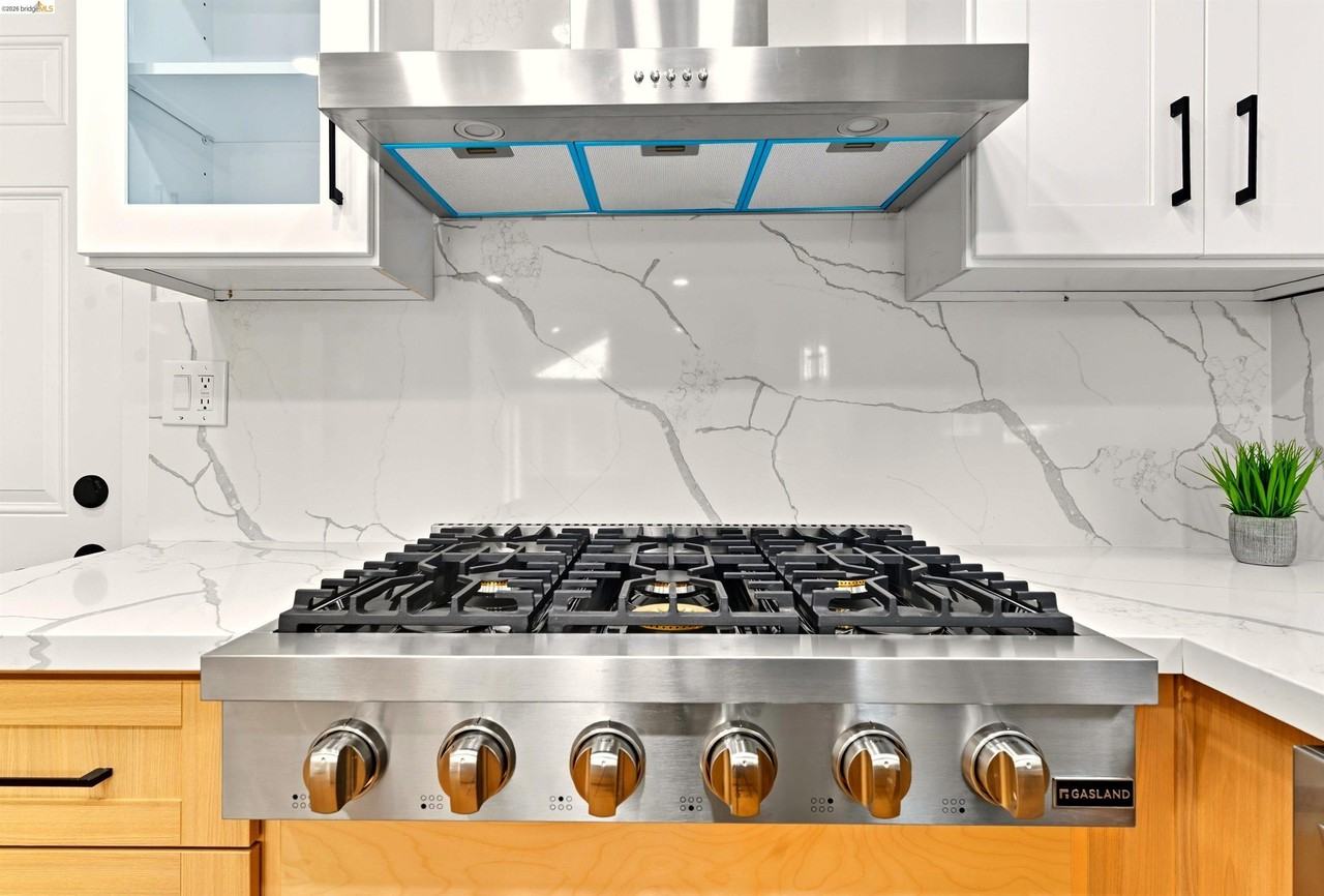 11 Paddock Ct - Photo 6 of 34