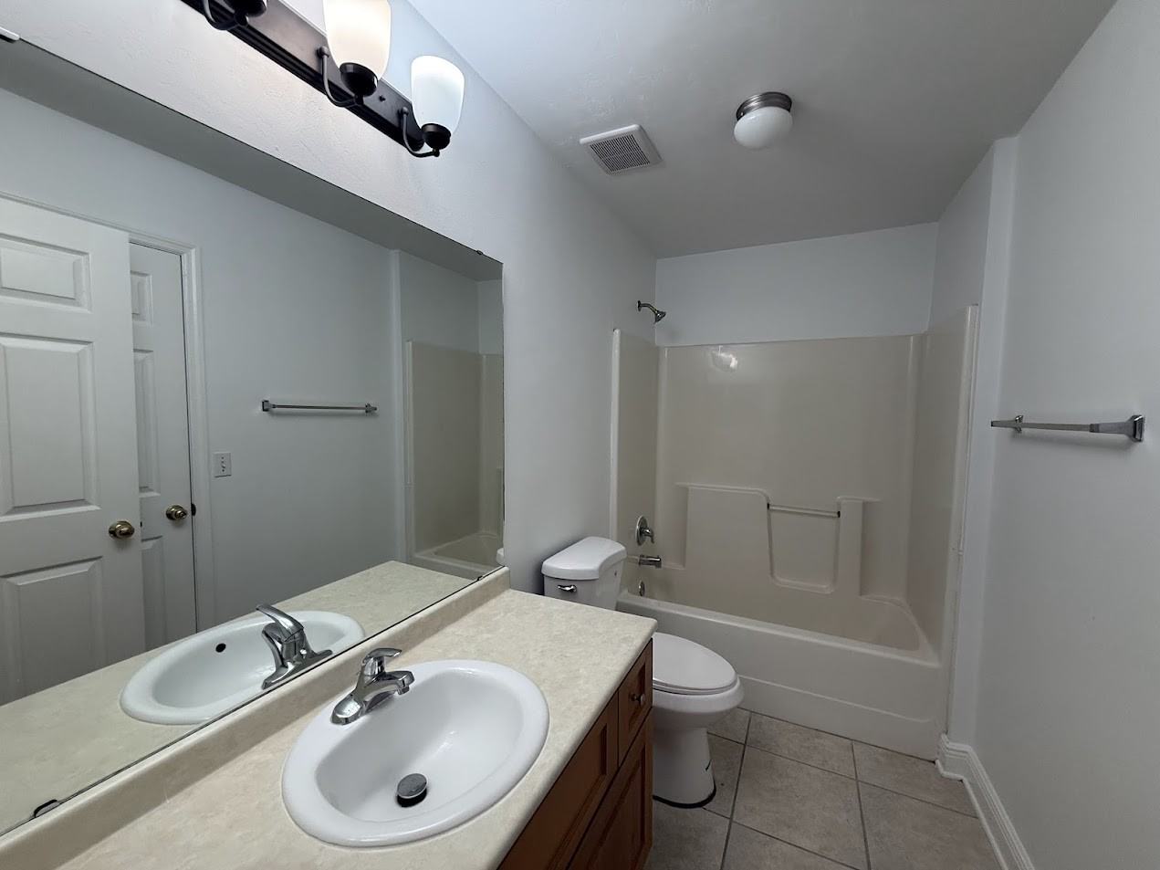 3089 Sawtooth Dr #1 - Photo 5 of 12