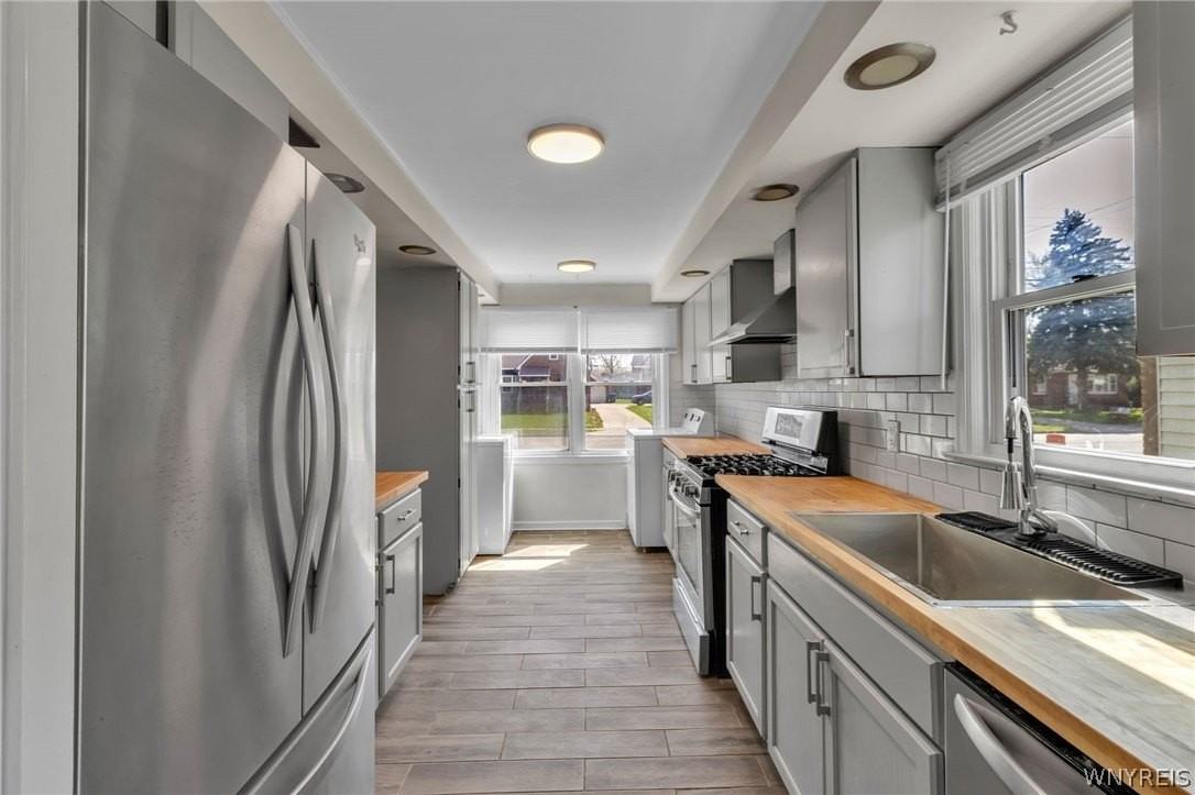 4098 Bailey Ave - Photo 3 of 38
