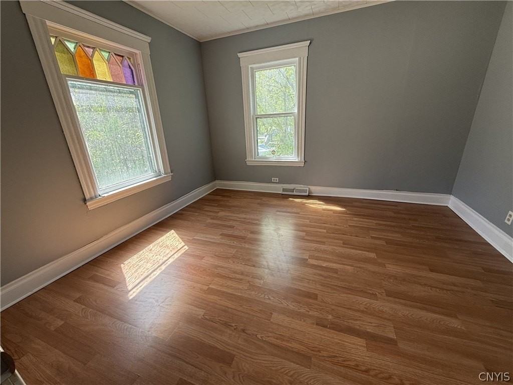 154 Seeley Ave - Photo 6 of 14