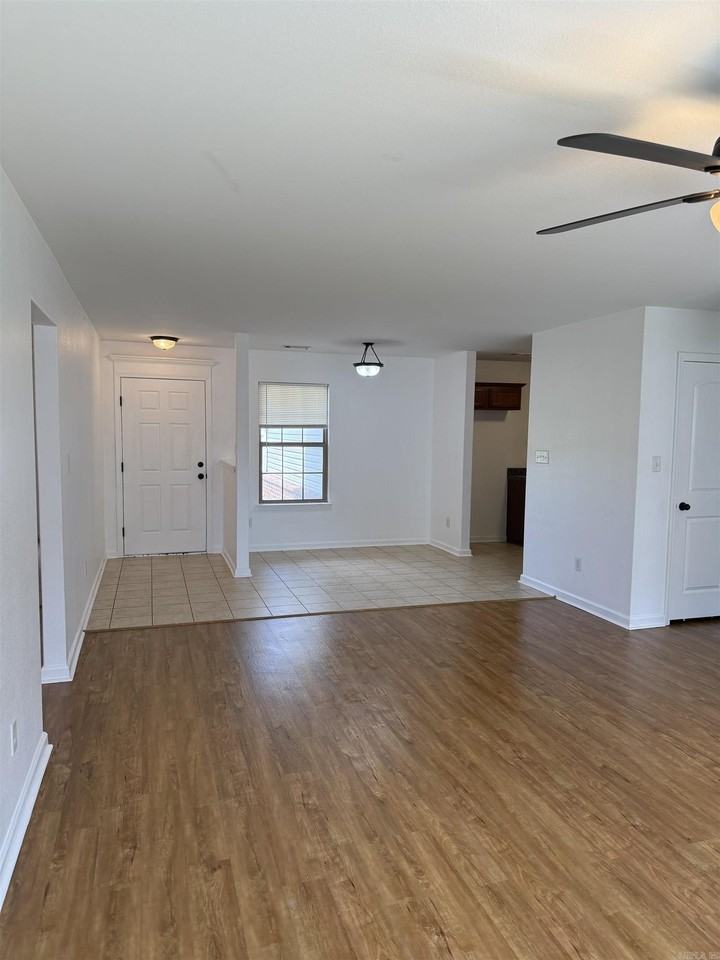 3013 Wildwood Dr - Photo 5 of 18