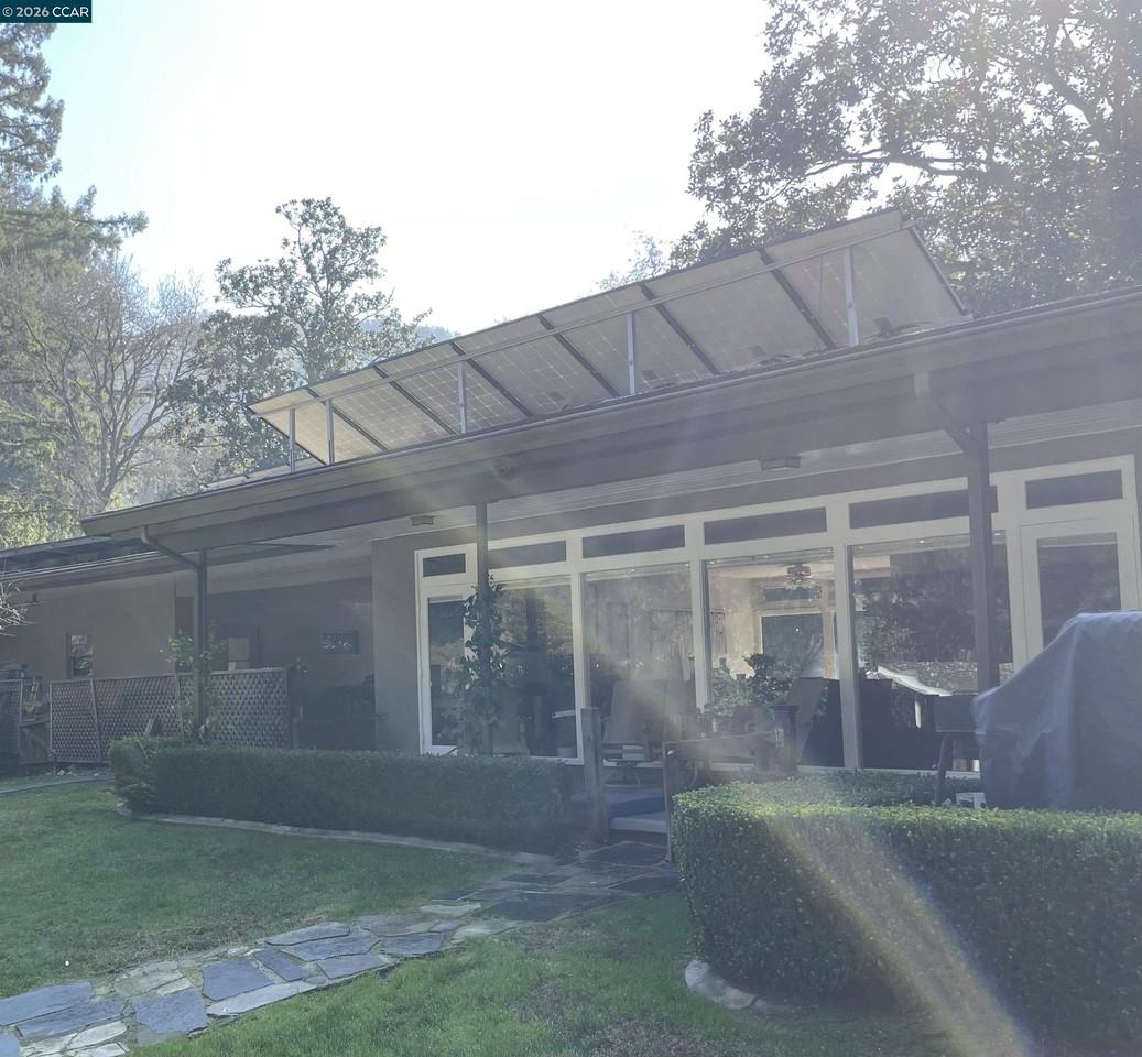 123 Sheridan Ln - Photo 2 of 8