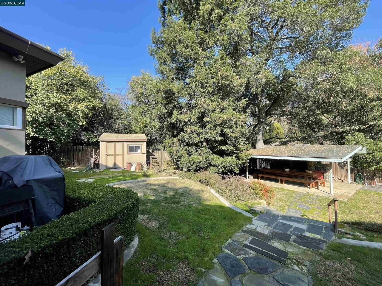 123 Sheridan Ln - Photo 6 of 8