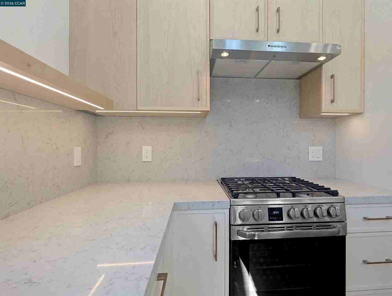 1892A Sunnyvale Ave - Photo 5 of 21