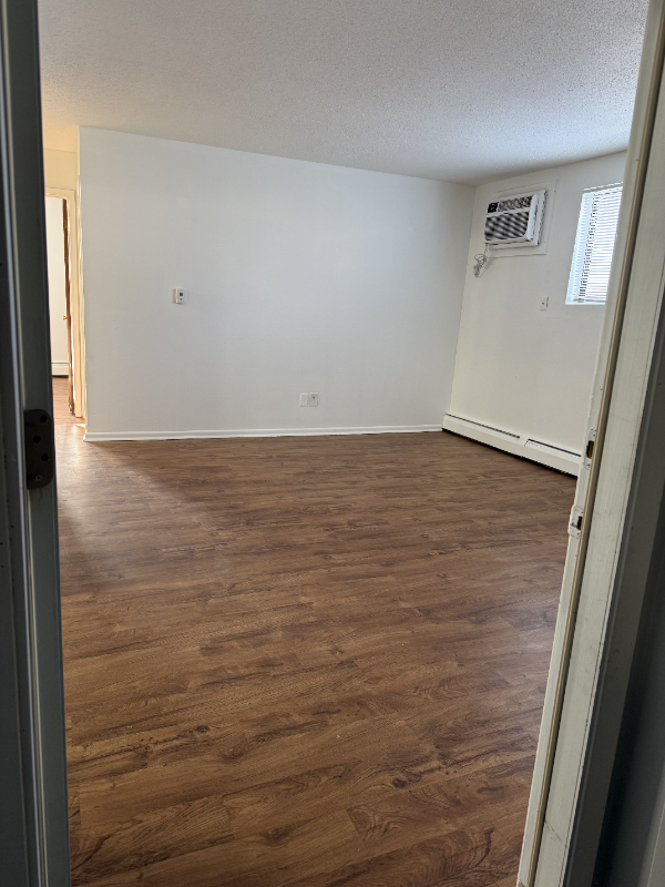 310 Nw Chapel Dr - Photo 2 of 10
