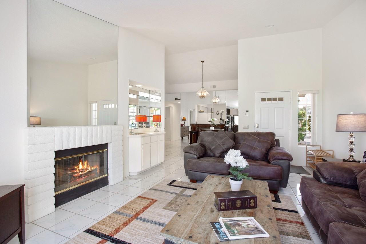 709 Vista Lago Cir N - Photo 6 of 46