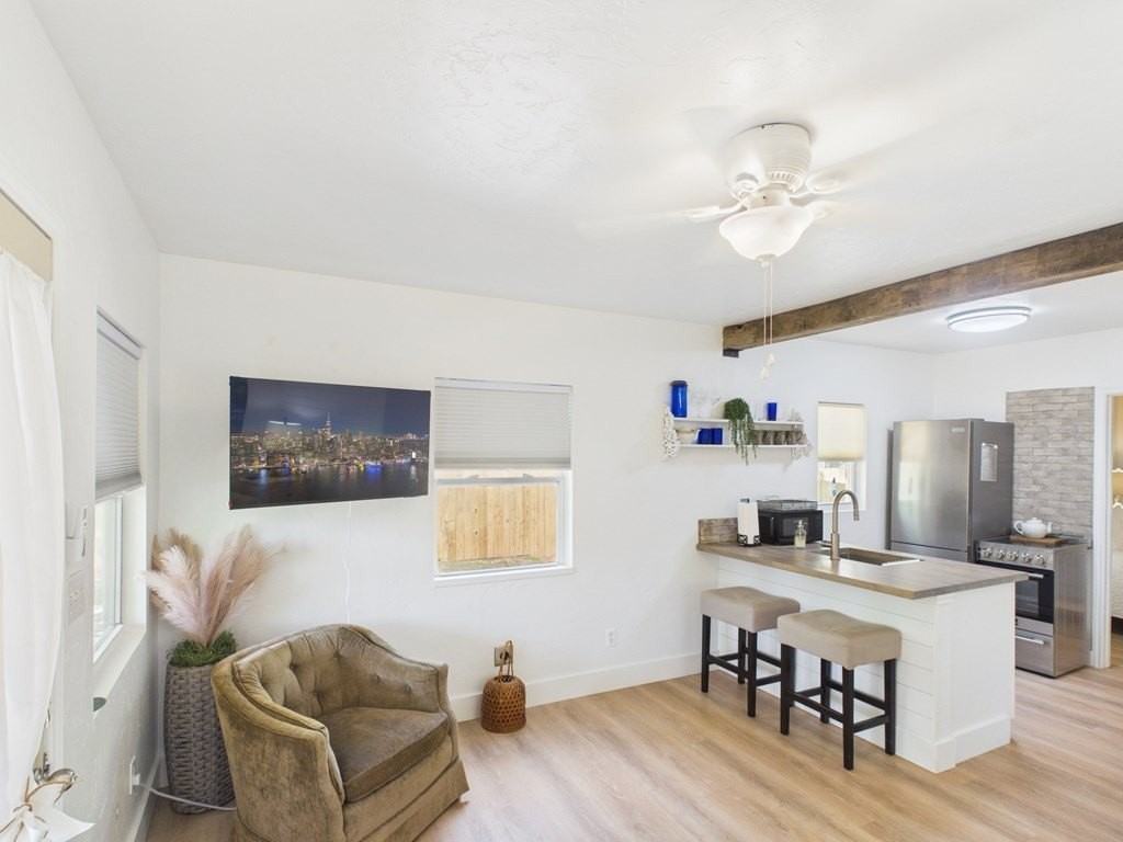 306 W Walch Ave - Photo 2 of 2