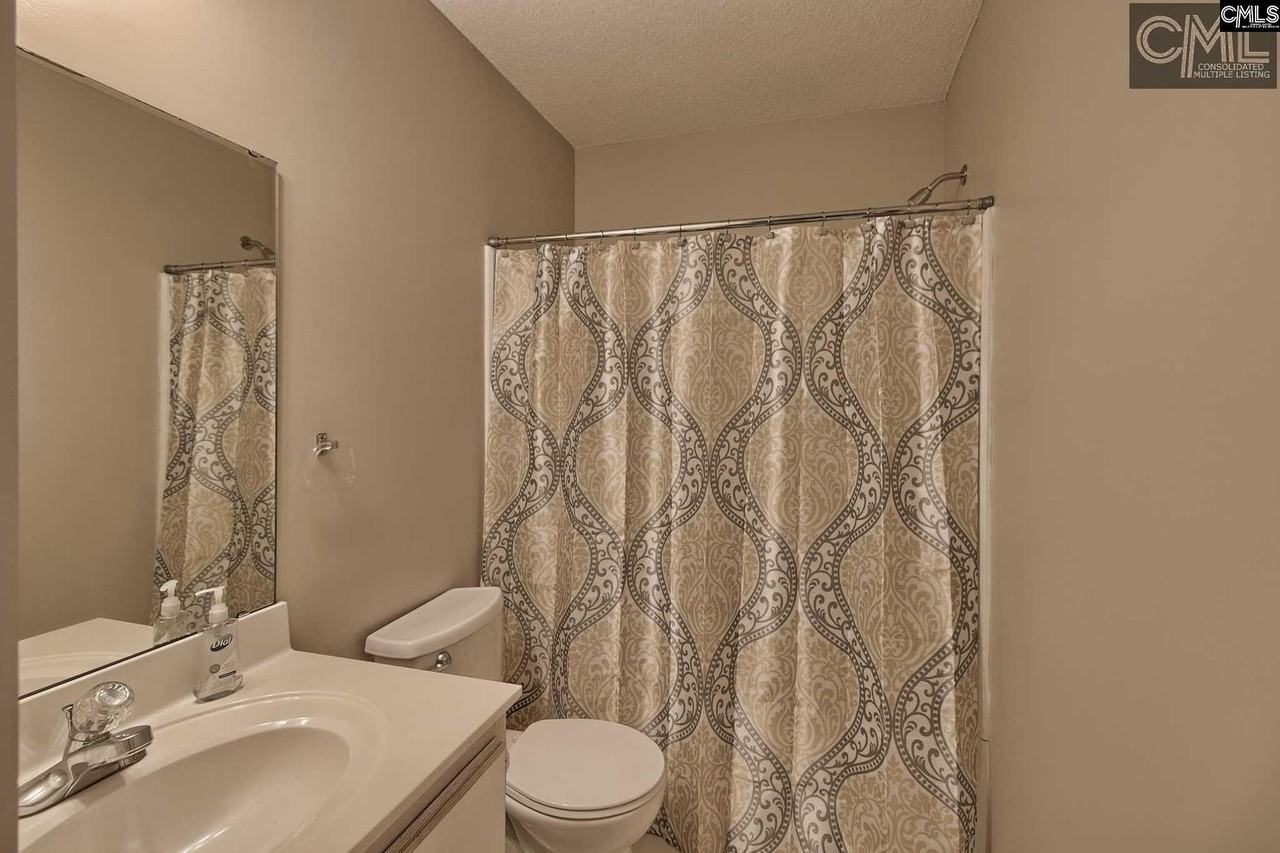 104 Clouser Dr - Photo 3 of 15