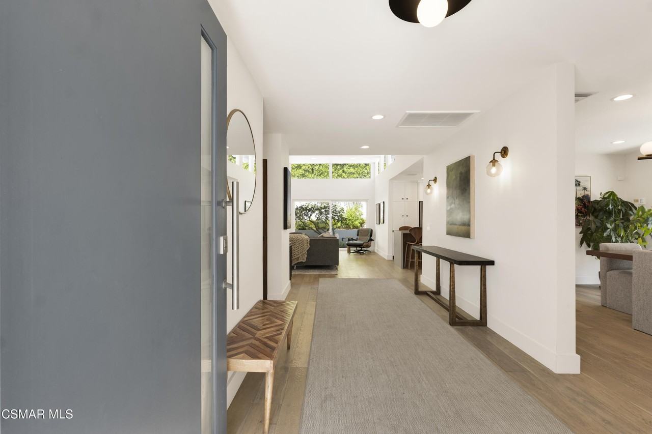 4500 Stark Ave - Photo 5 of 39