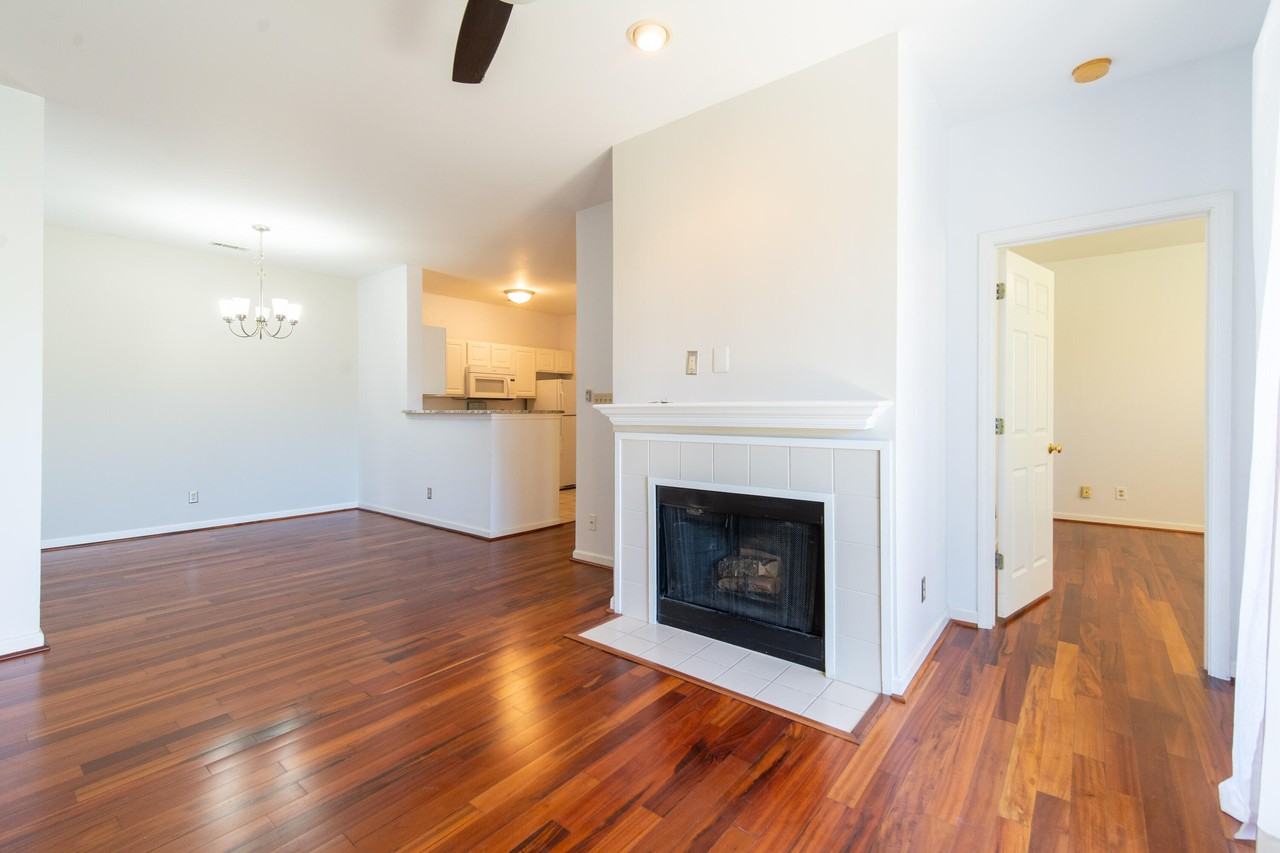 1600 Long Grove Dr #121 - Photo 2 of 16