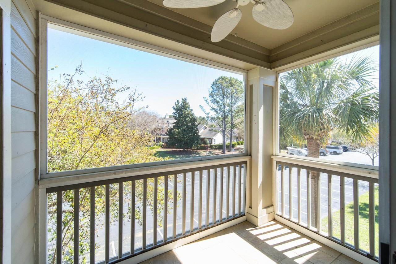 1600 Long Grove Dr #121 - Photo 4 of 16