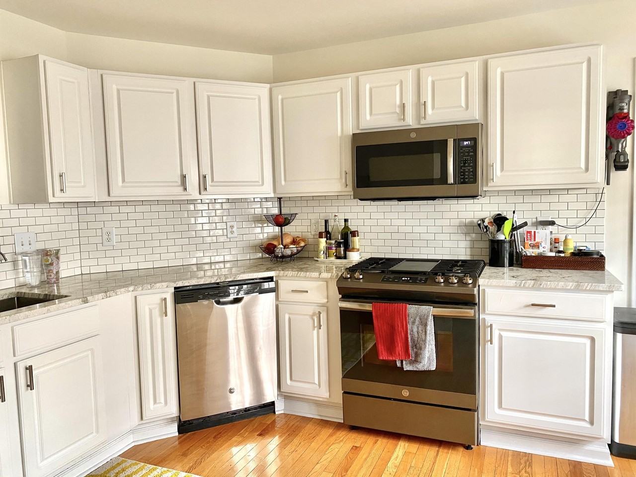 1009 Clearspring Dr - Photo 3 of 21