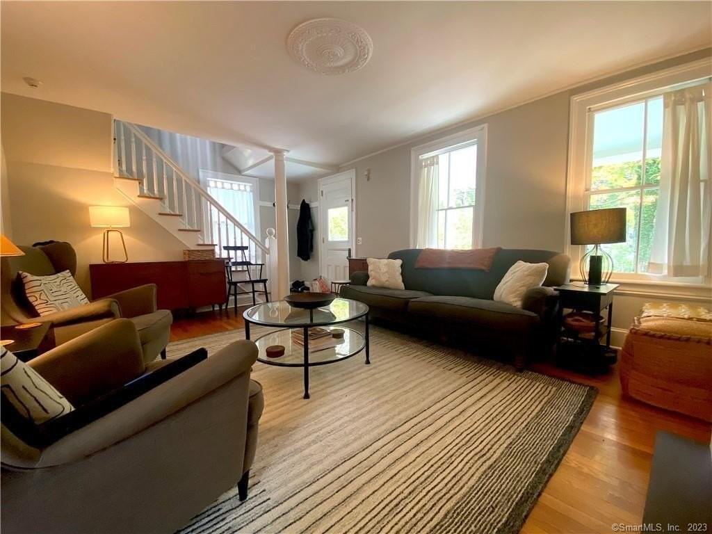 1975 Mill Plain Rd - Photo 4 of 33