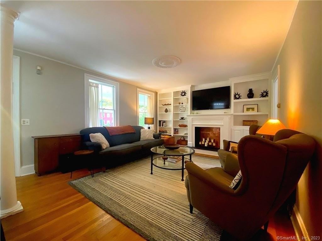 1975 Mill Plain Rd - Photo 5 of 33