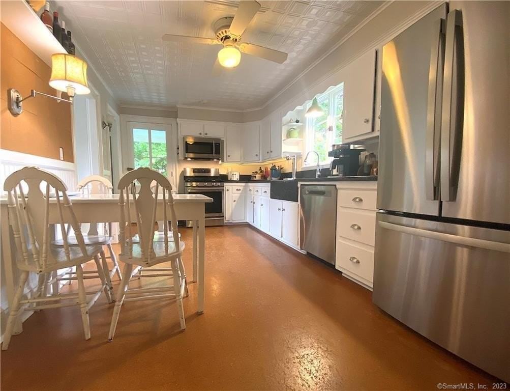 1975 Mill Plain Rd - Photo 7 of 33