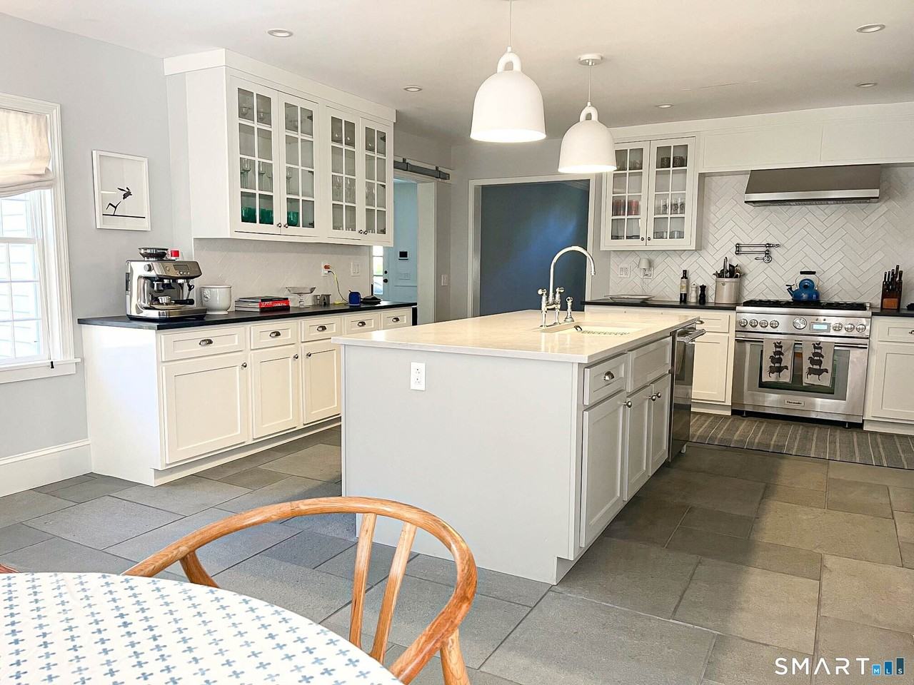 85 Gellert Ln - Photo 3 of 22