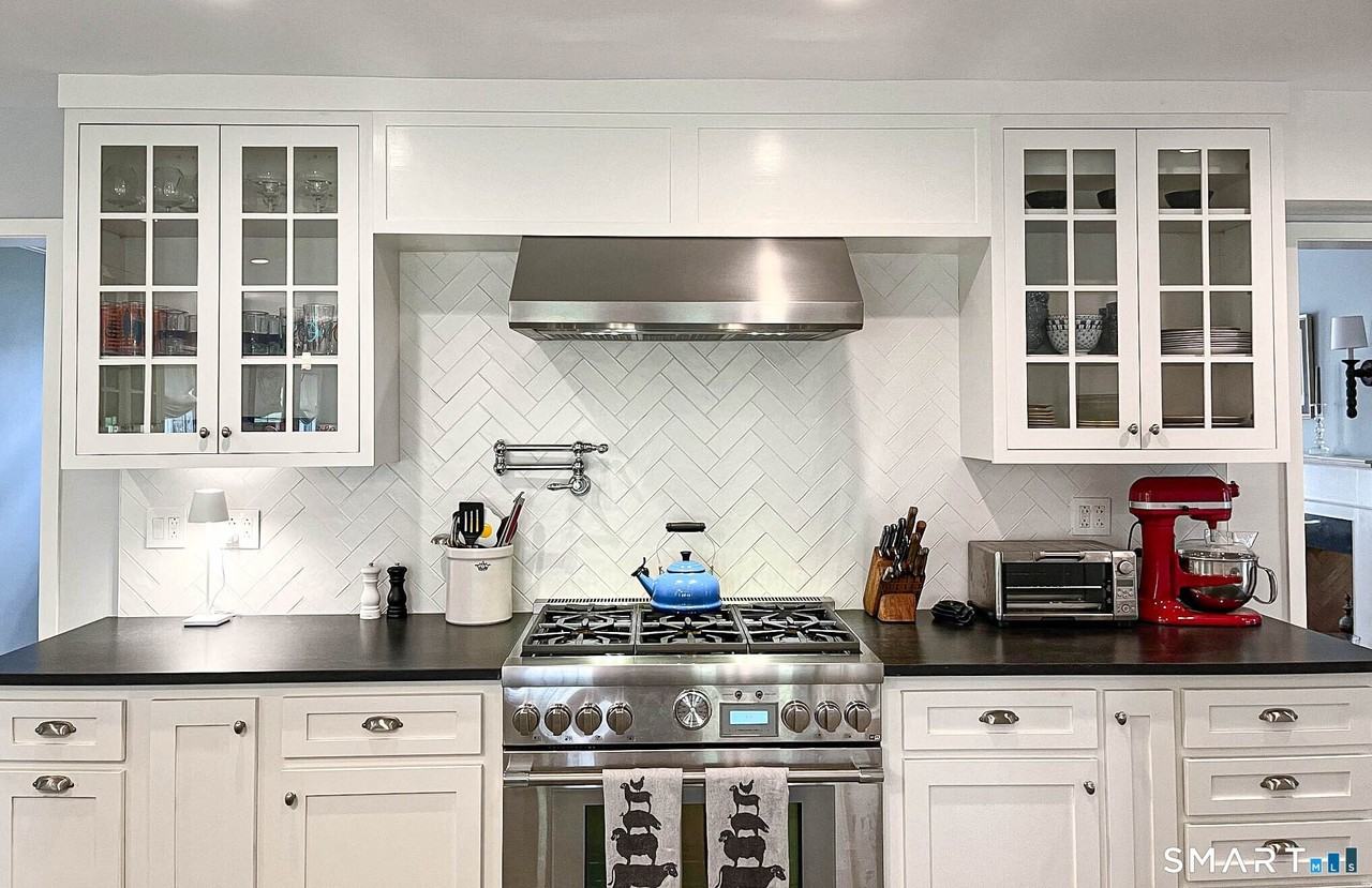 85 Gellert Ln - Photo 4 of 22