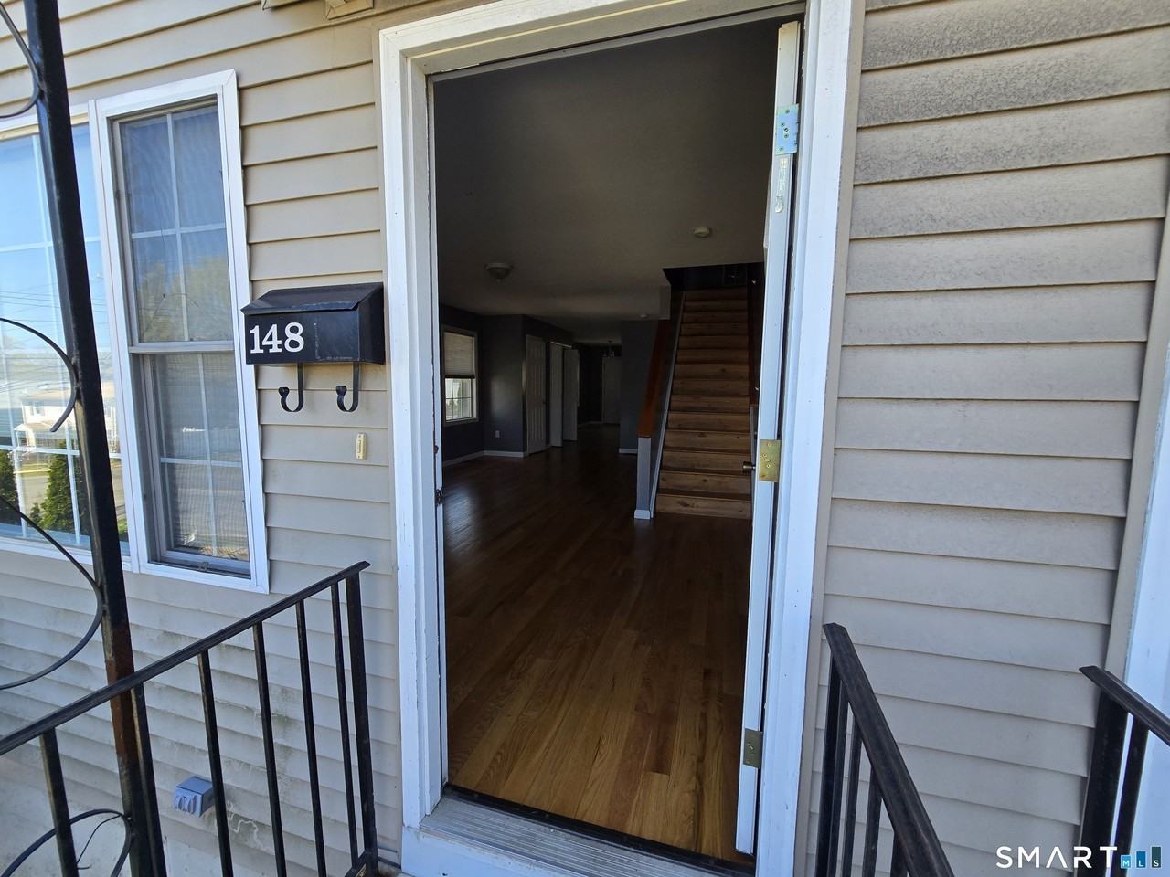 148 Granfield Ave - Photo 4 of 23