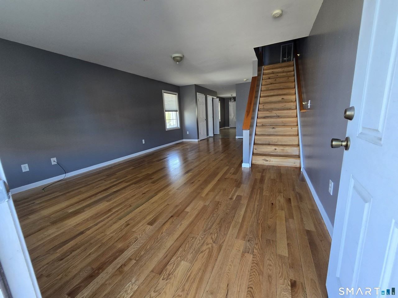 148 Granfield Ave - Photo 5 of 23