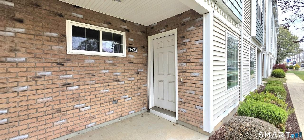 274 Bridgeport Ave - Photo 2 of 17